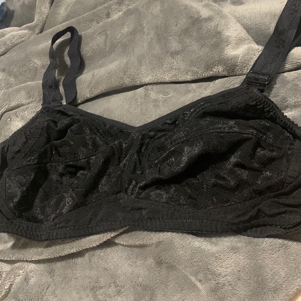 Black lace bra